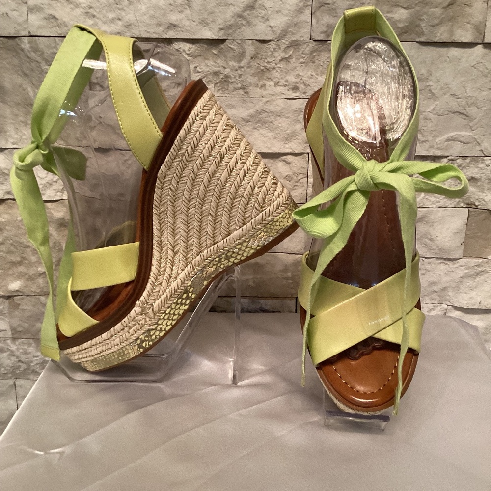 Vince Camuto Pharrah green leather ankle tie espadrille platform wedge sandals